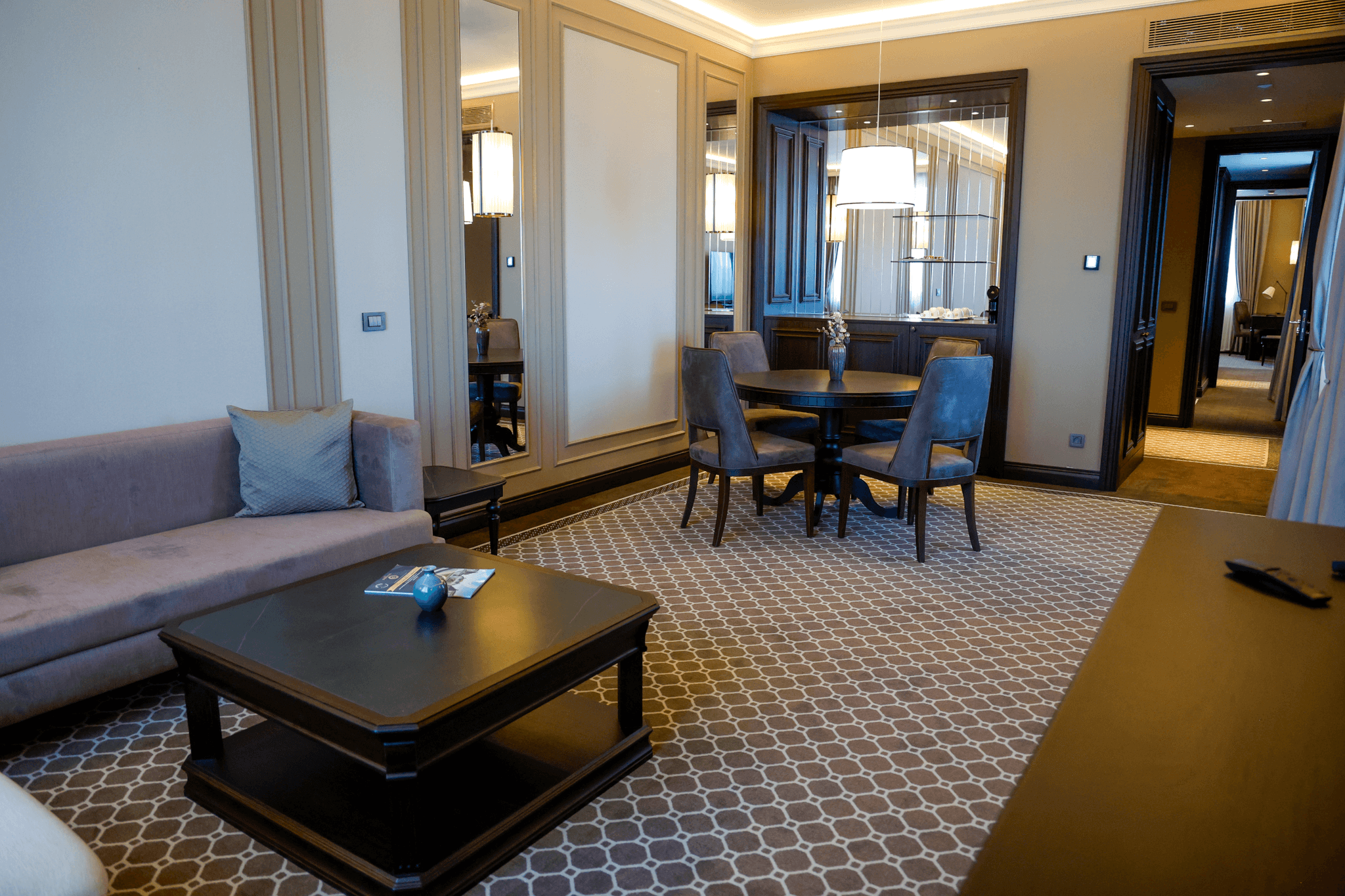 Picture of Queen Suite