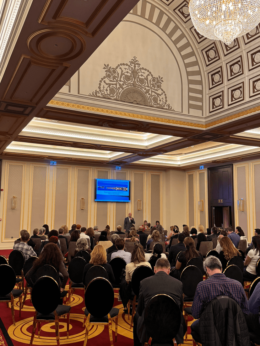 Image of the presentation room